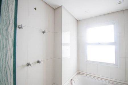 Apartamento para alugar com 217m², 4 quartos e 5 vagasBanheiro da Suíte 2