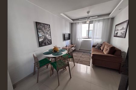 Sala de apartamento para alugar com 2 quartos, 45m² em Recreio dos Bandeirantes, Rio de Janeiro