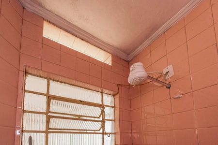 Casa à venda com 90m², 2 quartos e sem vaga Casa à venda com 90m², 2 quartos e sem vagaBanheiro