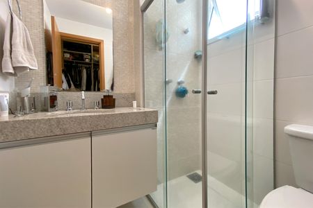 Apartamento à venda com 160m², 3 quartos e 3 vagasBanheiro da Suíte 