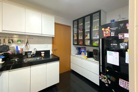 Apartamento à venda com 160m², 3 quartos e 3 vagasCozinha