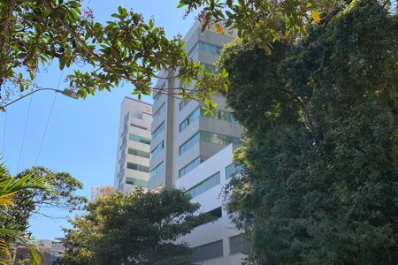 Apartamento à venda com 160m², 3 quartos e 3 vagasFachada