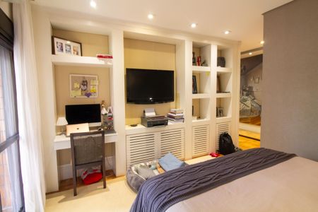 Apartamento à venda com 216m², 4 quartos e 2 vagas Apartamento à venda com 216m², 4 quartos e 2 vagasSuíte