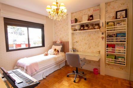 Apartamento à venda com 216m², 4 quartos e 2 vagas Apartamento à venda com 216m², 4 quartos e 2 vagasQuarto 2