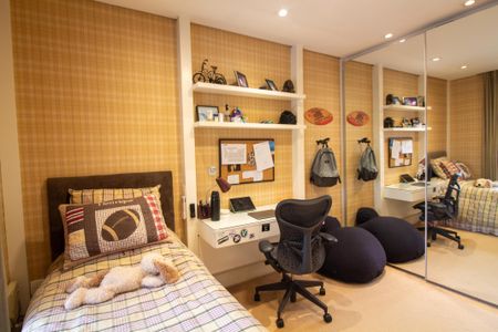 Apartamento à venda com 216m², 4 quartos e 2 vagas Apartamento à venda com 216m², 4 quartos e 2 vagasQuarto 1