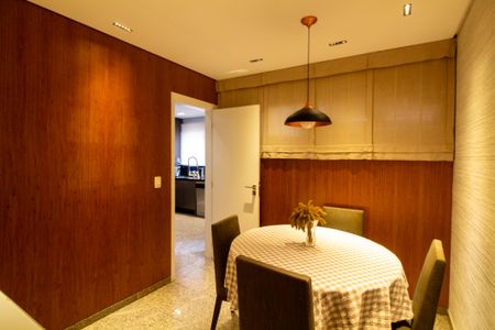 Apartamento à venda com 216m², 4 quartos e 2 vagas Apartamento à venda com 216m², 4 quartos e 2 vagasCopa