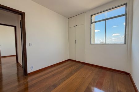 Apartamento à venda com 75m², 3 quartos e 1 vagaQuarto 2