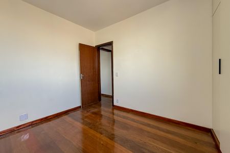 Apartamento à venda com 75m², 3 quartos e 1 vagaQuarto 2