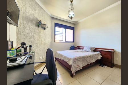 Casa à venda com 360m², 5 quartos e 4 vagas Casa à venda com 360m², 5 quartos e 4 vagasSuíte 2