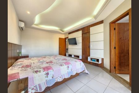 Casa à venda com 360m², 5 quartos e 4 vagas Casa à venda com 360m², 5 quartos e 4 vagasSuíte 1
