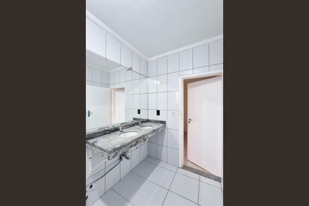 Casa à venda com 160m², 2 quartos e 2 vagas Casa à venda com 160m², 2 quartos e 2 vagasBanheiro da Suíte 1