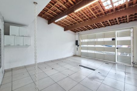 Casa à venda com 160m², 2 quartos e 2 vagas Casa à venda com 160m², 2 quartos e 2 vagasGaragem