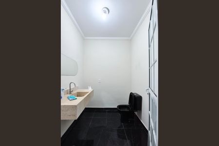 Casa à venda com 160m², 2 quartos e 2 vagas Casa à venda com 160m², 2 quartos e 2 vagasLavabo