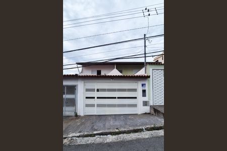 Casa à venda com 160m², 2 quartos e 2 vagas Casa à venda com 160m², 2 quartos e 2 vagasFachada