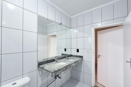 Casa à venda com 160m², 2 quartos e 2 vagas Casa à venda com 160m², 2 quartos e 2 vagasBanheiro da Suíte 1