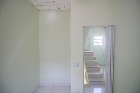 Casa para alugar com 50m², 1 quarto e sem vagaQuarto