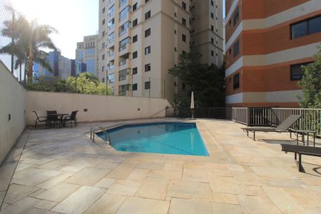 Apartamento à venda com 167m², 3 quartos e 3 vagasÁrea Comum - Piscina