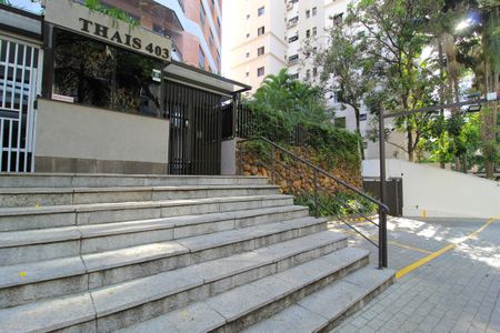 Apartamento à venda com 167m², 3 quartos e 3 vagasFachada e Portaria