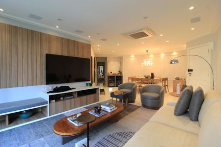 Sala de apartamento à venda com 3 quartos, 167m² em Vila Nova Conceição, São Paulo