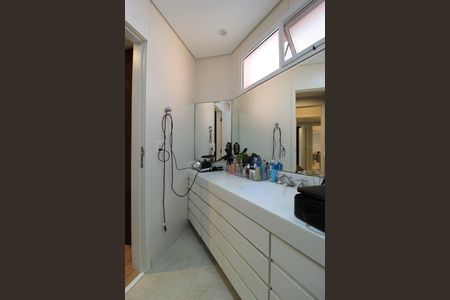 Apartamento à venda com 167m², 3 quartos e 3 vagasBanheiro da Suíte