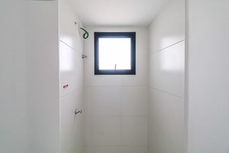 Apartamento à venda com 37m², 2 quartos e sem vaga Apartamento à venda com 37m², 2 quartos e sem vagaBanheiro Social