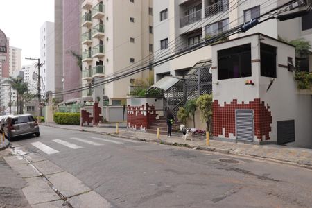 Apartamento para alugar com 74m², 2 quartos e 1 vagaFachada