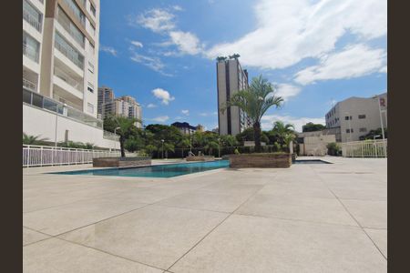 Apartamento à venda com 71m², 2 quartos e 2 vagasÁrea comum - Piscina