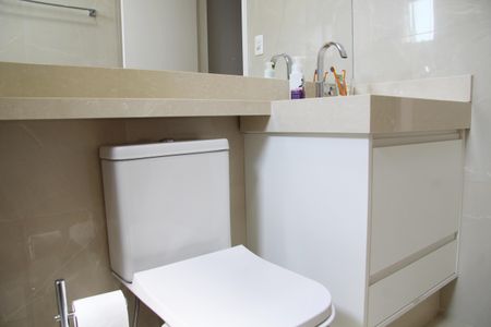 Apartamento à venda com 71m², 2 quartos e 2 vagasBanheiro Social