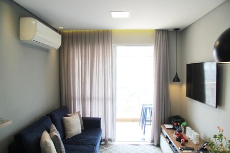 Sala de apartamento à venda com 2 quartos, 71m² em Vila Antonieta, Guarulhos