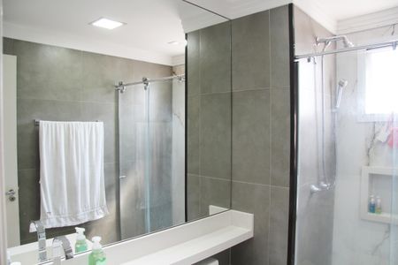 Apartamento à venda com 71m², 2 quartos e 2 vagasBanheiro da Suíte