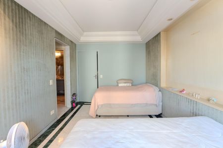 Apartamento à venda com 275m², 3 quartos e 4 vagasSuíte 2