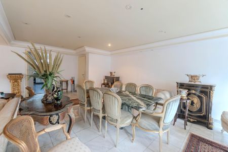 Apartamento à venda com 275m², 3 quartos e 4 vagasSala