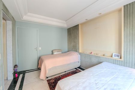 Apartamento à venda com 275m², 3 quartos e 4 vagasSuíte 2