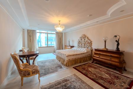 Apartamento à venda com 275m², 3 quartos e 4 vagasSuíte 1