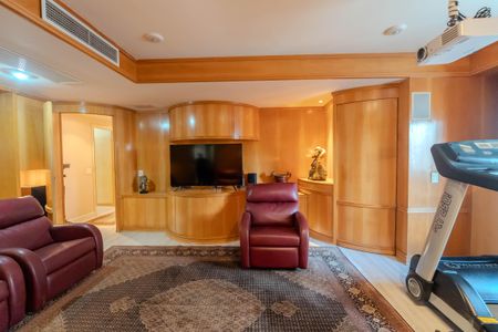 Apartamento à venda com 275m², 3 quartos e 4 vagasSala de TV