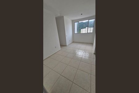 Sala de apartamento para alugar com 2 quartos, 48m² em Barra da Tijuca, Rio de Janeiro
