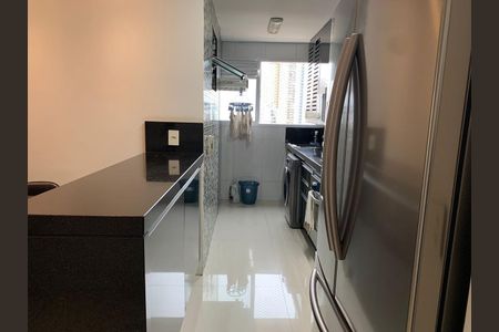 Apartamento à venda com 79m², 2 quartos e 2 vagas Apartamento à venda com 79m², 2 quartos e 2 vagasCozinha