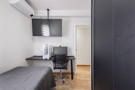 Apartamento à venda com 130m², 4 quartos e 2 vagasQuarto