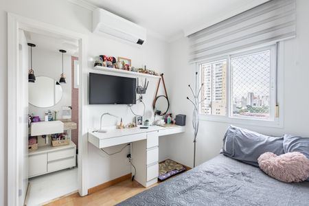 Apartamento à venda com 130m², 4 quartos e 2 vagasQuarto