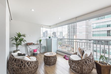 Apartamento à venda com 130m², 4 quartos e 2 vagasSala