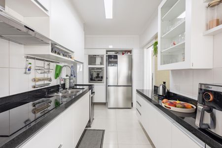 Cozinha de apartamento à venda com 4 quartos, 130m² em Vila Zilda, São Paulo