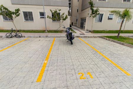 Garagem de apartamento para alugar com 2 quartos, 43m² em Santa Cândida, Curitiba
