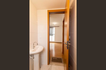 Banheiro Social de apartamento para alugar com 2 quartos, 43m² em Santa Cândida, Curitiba