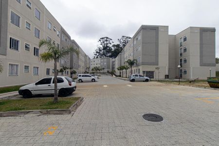 Área externa de apartamento para alugar com 2 quartos, 43m² em Santa Cândida, Curitiba