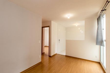 Sala de apartamento para alugar com 2 quartos, 43m² em Santa Cândida, Curitiba