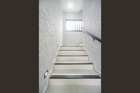 Studio para alugar com 28m², 1 quarto e sem vagaEscada