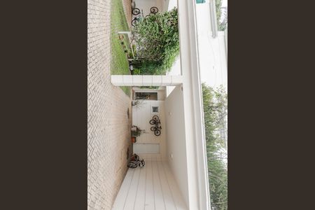 Casa à venda com 224m², 3 quartos e 2 vagasFachada