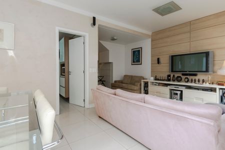 Casa à venda com 224m², 3 quartos e 2 vagasSala