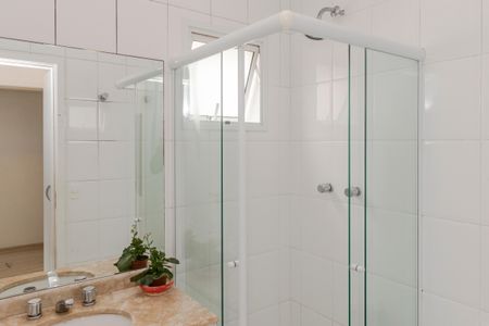 Casa à venda com 224m², 3 quartos e 2 vagasBanheiro da Suíte 2