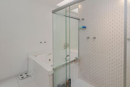 Casa à venda com 224m², 3 quartos e 2 vagasBanheiro da Suíte 1